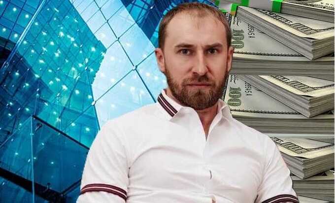 Из бывшего МММщика в "венчурные инвесторы": как пирамидчик Александр Пан маскирует мошенничество