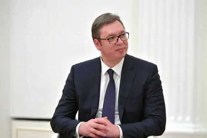 Вучич вылетел в Москву на парад