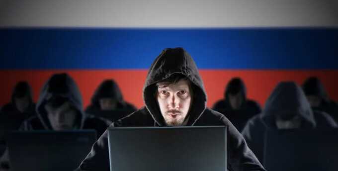 Google обнаружила новый вирус, взламывающий телефоны политиков и активистов из России